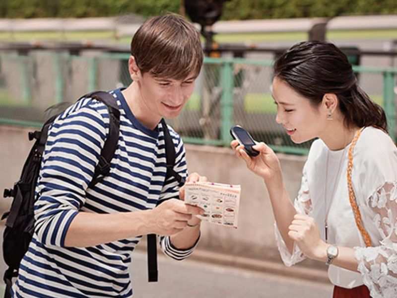Dễ dàng giao tiếp bằng máy phiên dịch 